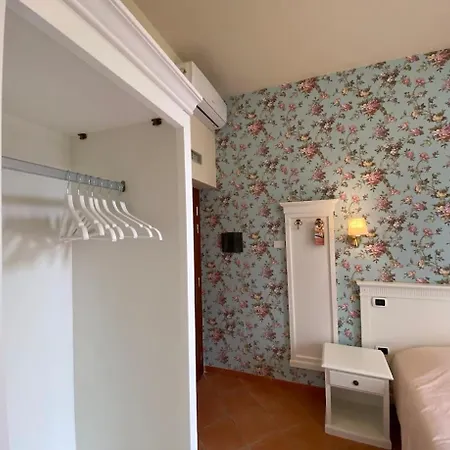 Villino Gregoraci Relais Bed & Breakfast