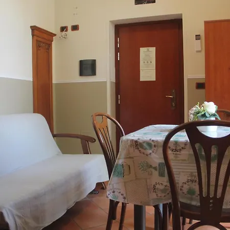 Villino Gregoraci Relais Alojamento de Acomodação e Pequeno-almoço Santa Marinella