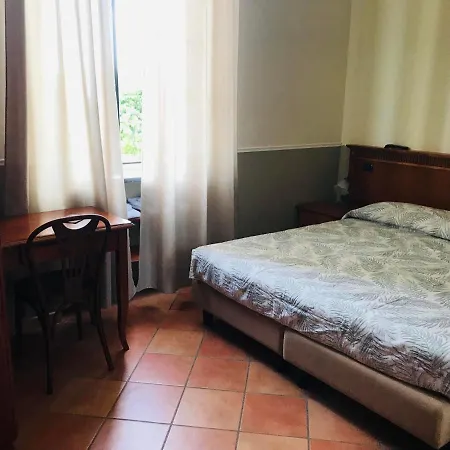 Villino Gregoraci Relais Alojamento de Acomodação e Pequeno-almoço 3*